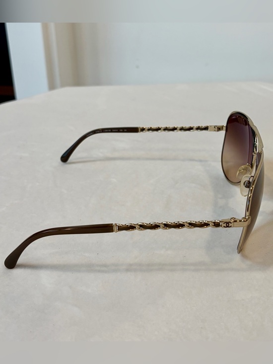 CHANEL Aviator Sunglasses, Brn leather/gold chain temples,CCs, brn gradient lens main image 4